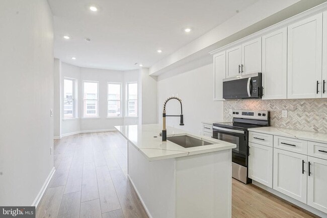 Foto del edificio - 952 N Marshall St