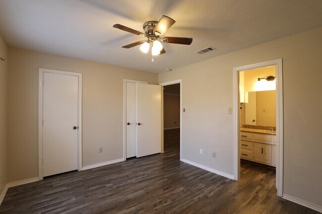 Building Photo - 4106 San Mateo Dr