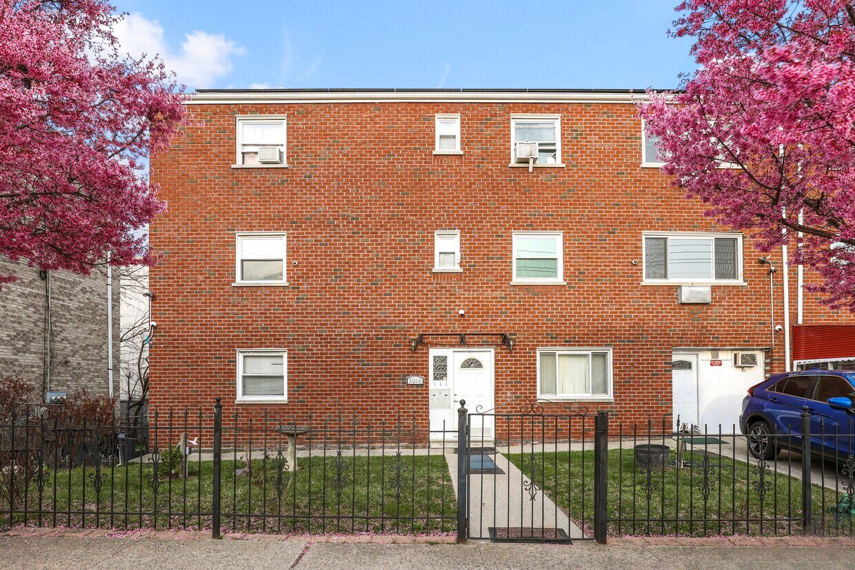 3016 Bruner Ave, The Bronx, NY 10469 Room for Rent in The Bronx, NY