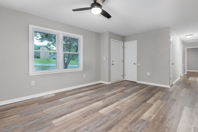 Foto del edificio - 216 Cross Hill Rd