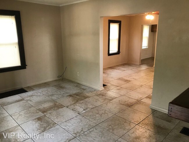 Building Photo - 2 br, 1 bath House - 212  Grubb St.