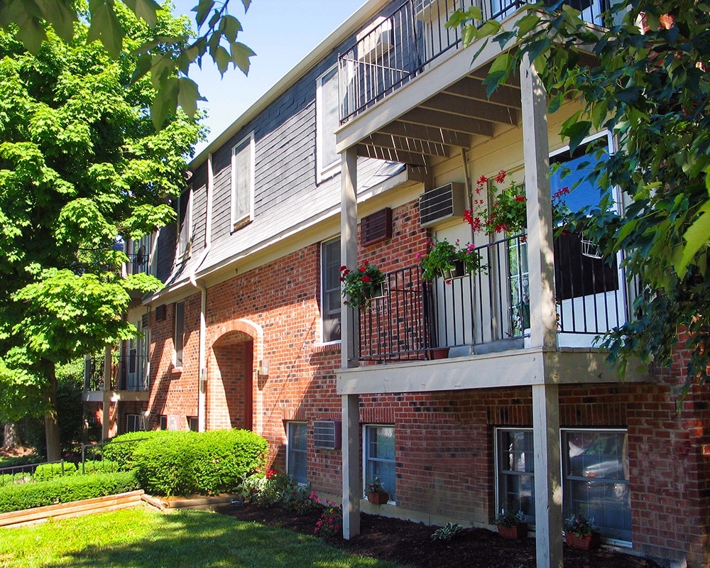 Balcones y patios personales - Concord Woods Apartments