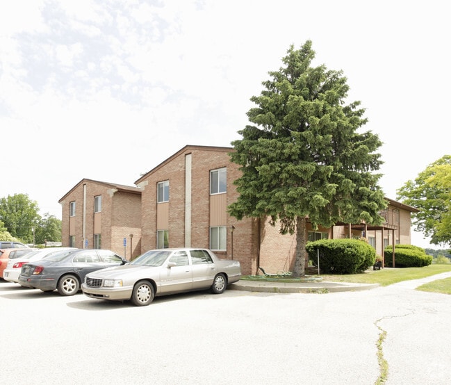 Dyson Estates Apartments in Saint Clair, MI