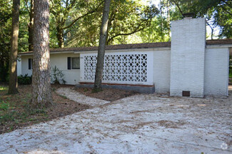 Building Photo - 701 NW 19th Ln
