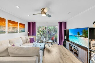 Building Photo - 805 W Oakland Park Blvd