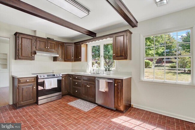 Foto del edificio - 974 Fairview Ave