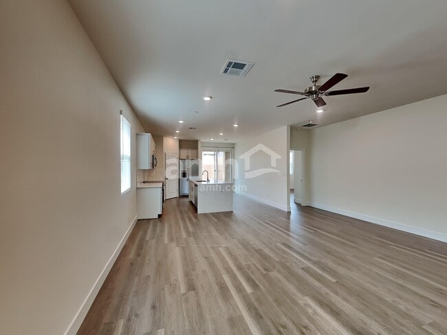 Building Photo - 509 Speckled Orchid Pl