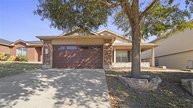 Foto del edificio - 5825 Nelson Oaks Dr