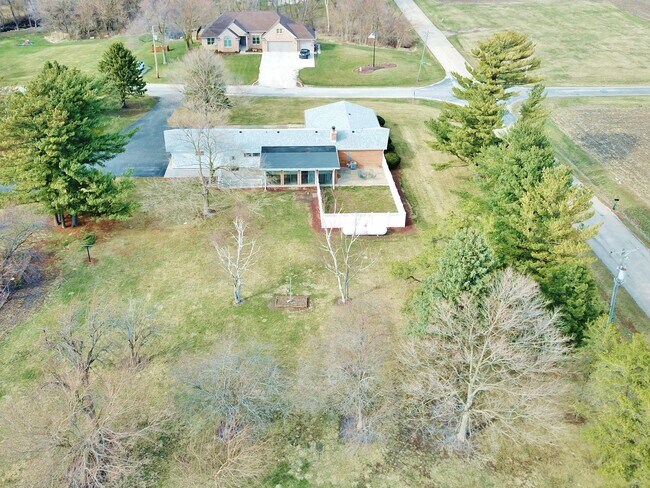 Building Photo - 65 S Verona Rd