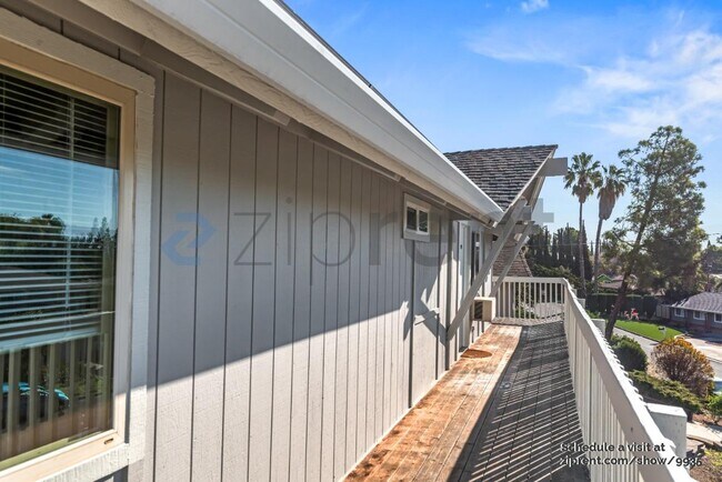 Foto del edificio - 10806 Hubbard Way