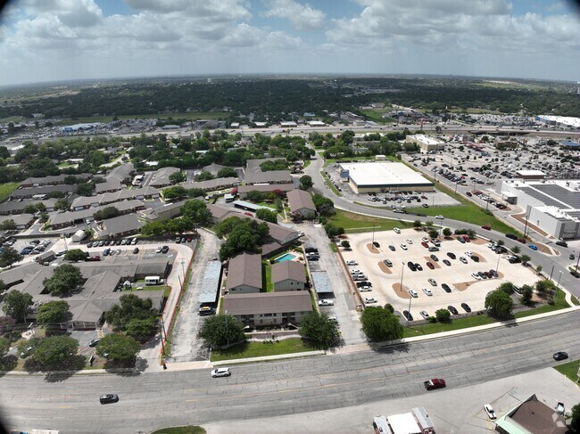 Exterior 3D - RiverStone Apartment Homes