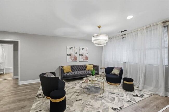 Foto del edificio - 3645 Peachtree Rd NE