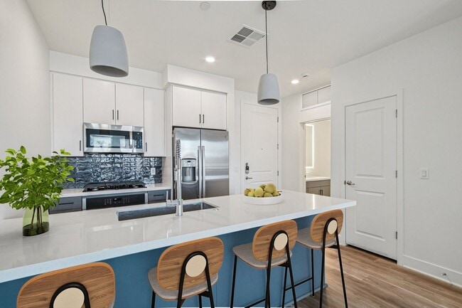 Interior Photo - Onyx Uptown PHX