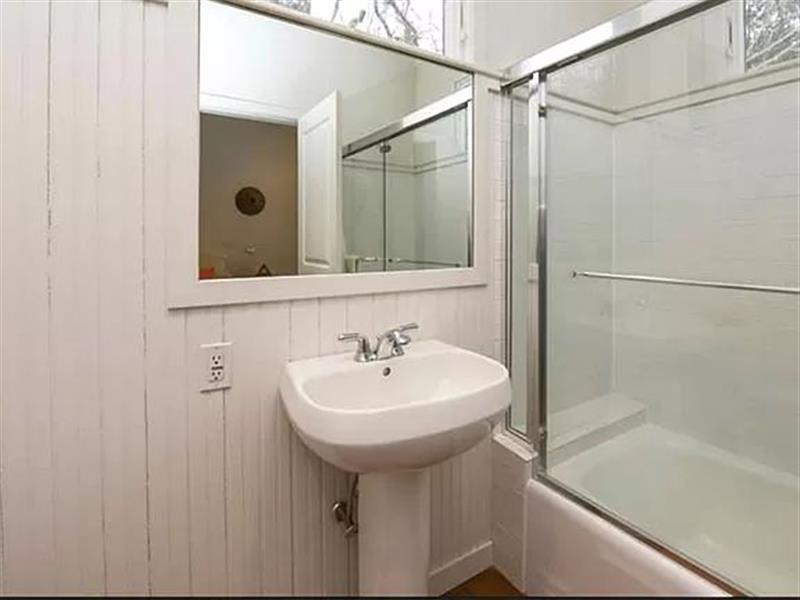 Primary Photo - Shelter Island furnished home