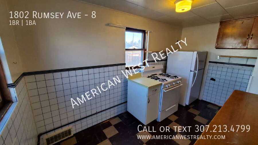 Building Photo - 1802 Rumsey Ave
