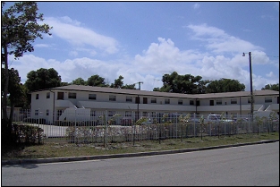 Building Photo - Emerald Apartments