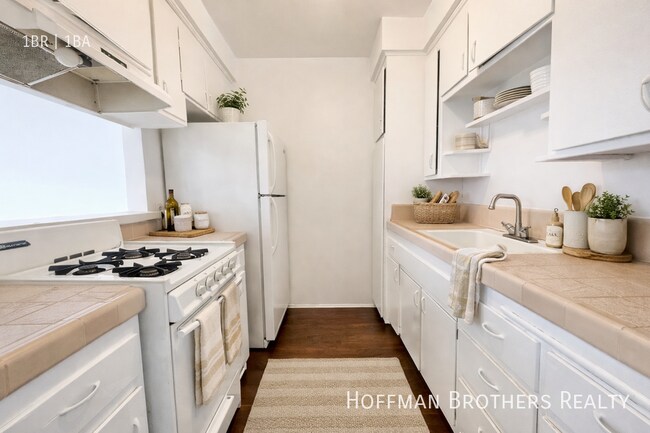 Foto del edificio - 7171 Lexington Ave