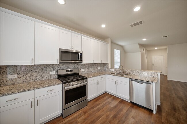 Building Photo - 14551 Maple Field Dr