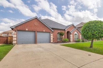 Building Photo - 2731 Vela