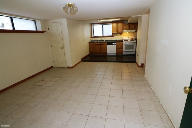 Foto del edificio - 90 Fernwood Ave