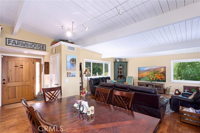 Building Photo - 1014 Hacienda Dr