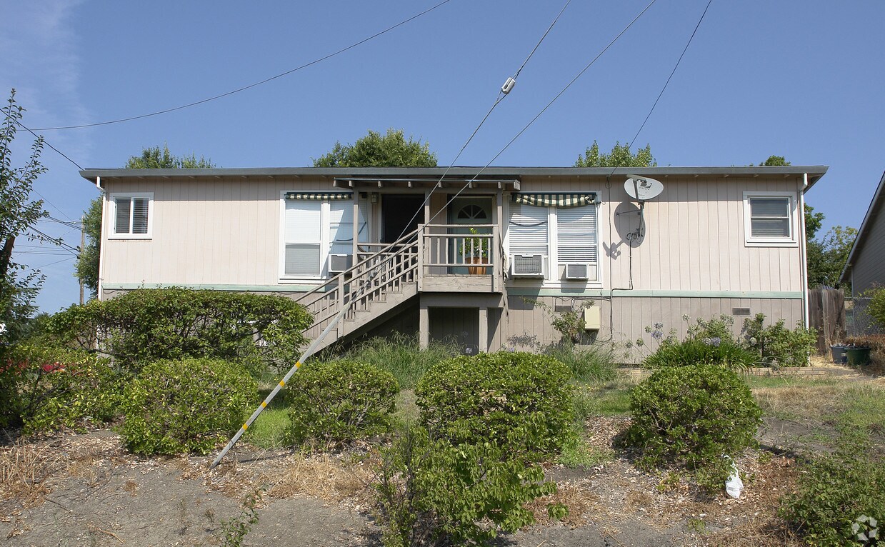 Foto principal - 2491 Monterey Ave