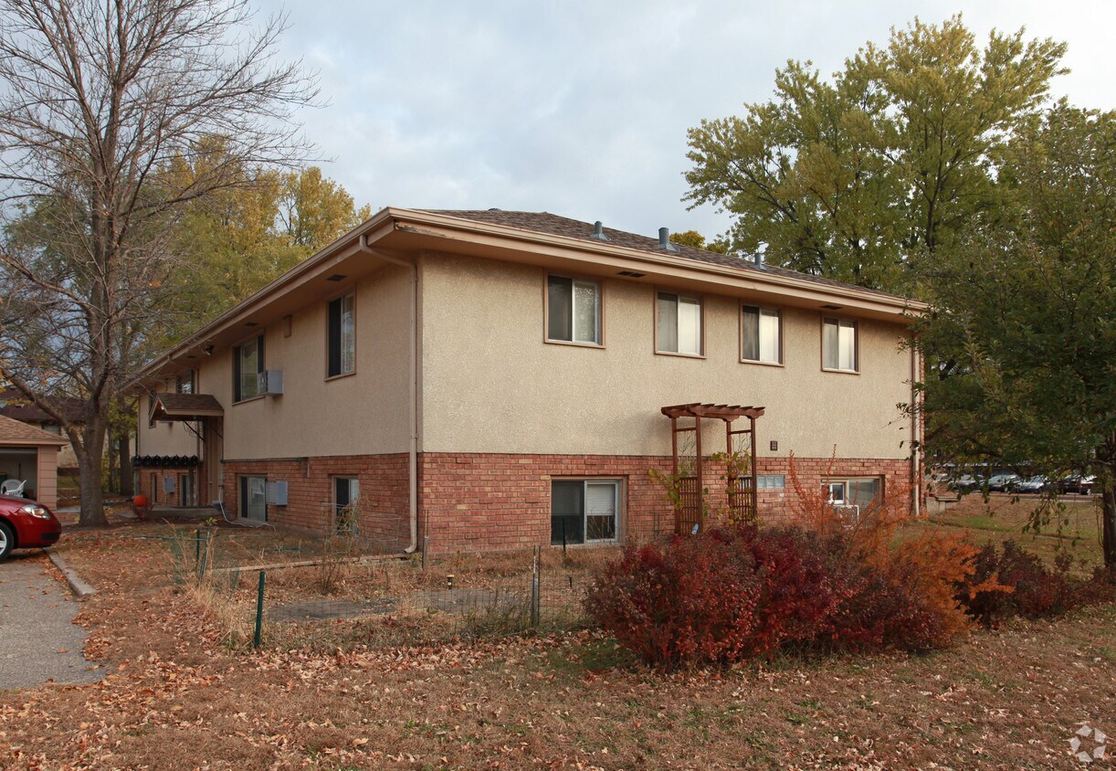 Building Photo - 7901 Zane Ave N
