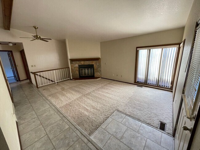 Foto del edificio - Spacious Condo in West Billings with a tennis court, basketball court & pool!