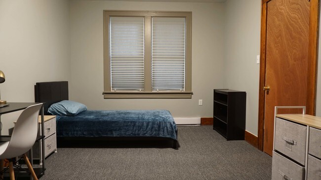 Large, private bedrooms - 1314 16th Ave