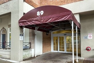 Building Photo - 89 McCaul St