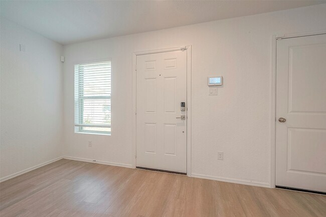 Foto del edificio - 26714 Wilderye Cv Ln