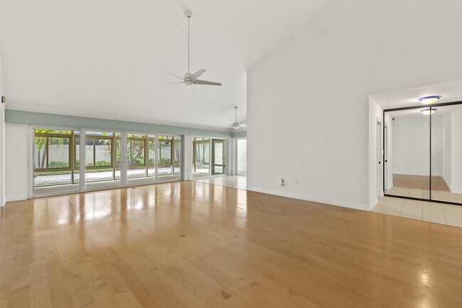 Building Photo - 187 Harbourside Cir