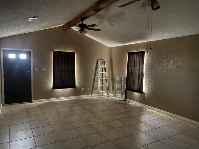 Building Photo - 217 Fletcher Dr