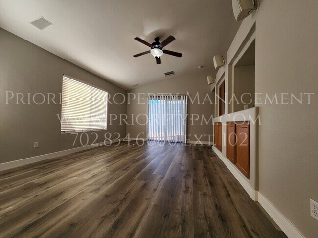Foto del edificio - Northwest SINGLE STORY !   3 Bed/2 Bath