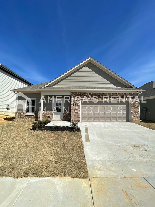 Primary Photo - New Construction Home for Rent in Cullman,...