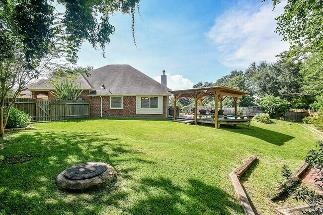 Foto del edificio - 7219 Colony Bend Ln