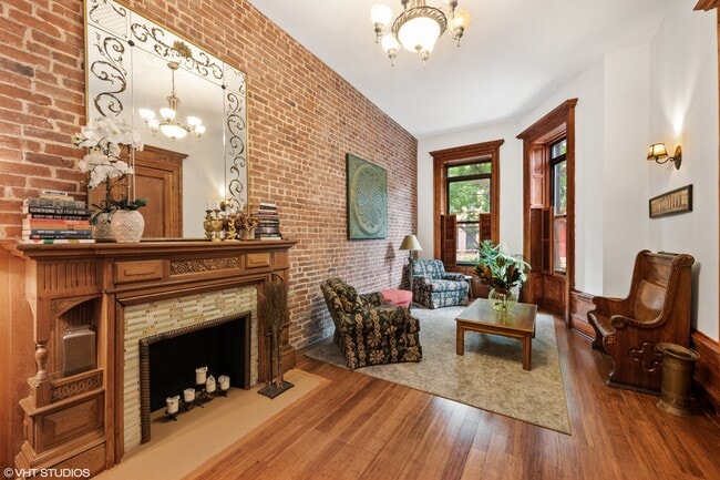Building Photo - 105 W 118th St