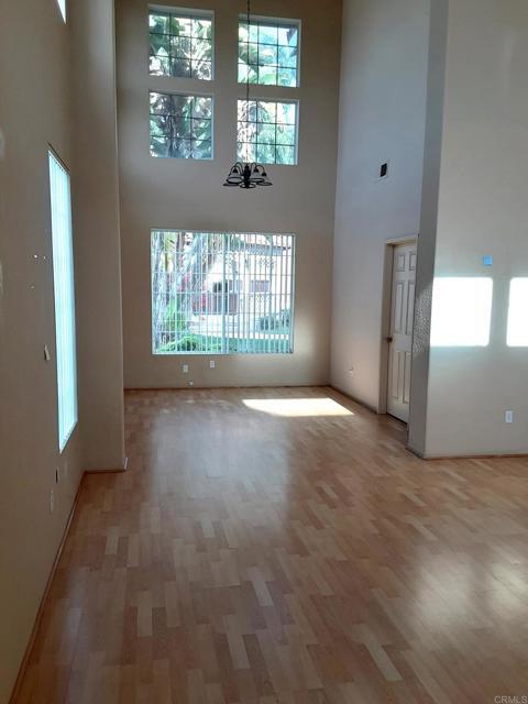 Foto del edificio - 586 Parkside Dr