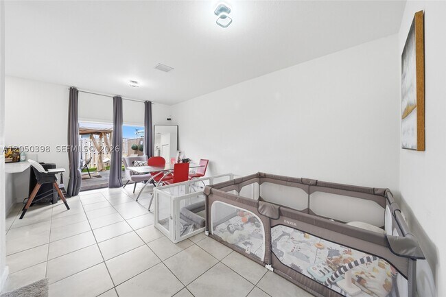 Foto del edificio - 24644 SW 118 Ct
