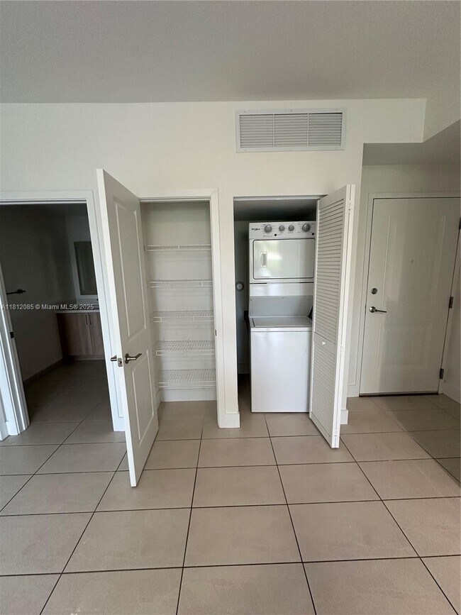 Foto del edificio - 1630 NW 19th St
