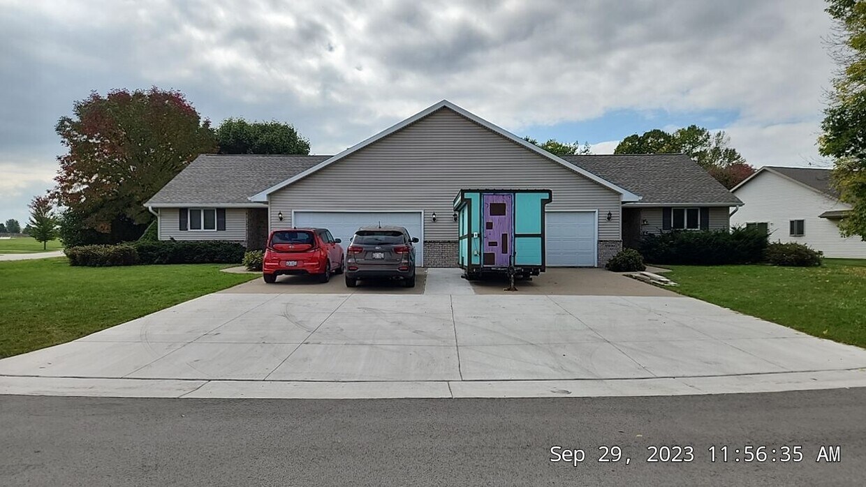 Foto del edificio - W3183 Westowne Ct