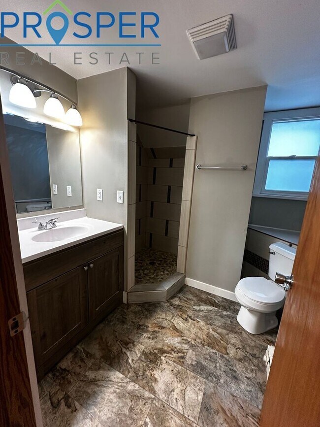 Foto del edificio - Charming 4 Bedroom House on Earl Street - ...