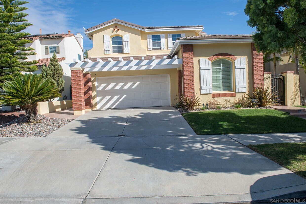 Primary Photo - 1525 Picket Fence Dr
