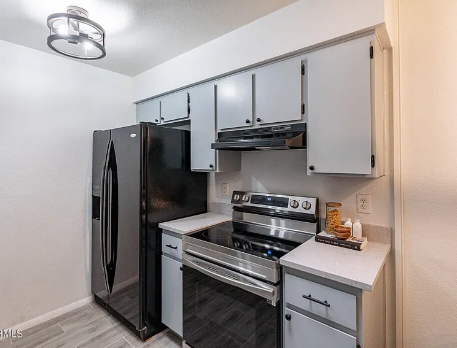Foto del edificio - 8131 N 107th Ave