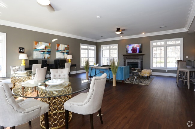 Interior Photo - Peachtree Landing
