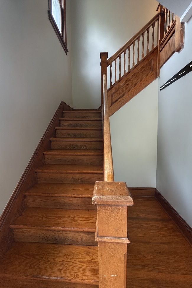 Foyer to upstairs unit available - 202 3rd St