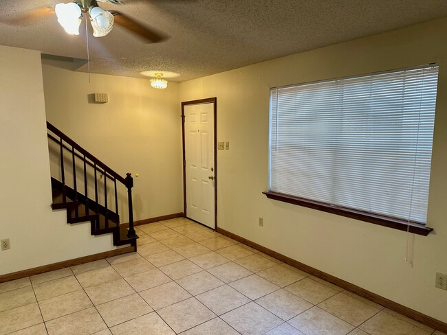 Building Photo - 2463 Idaho Ave