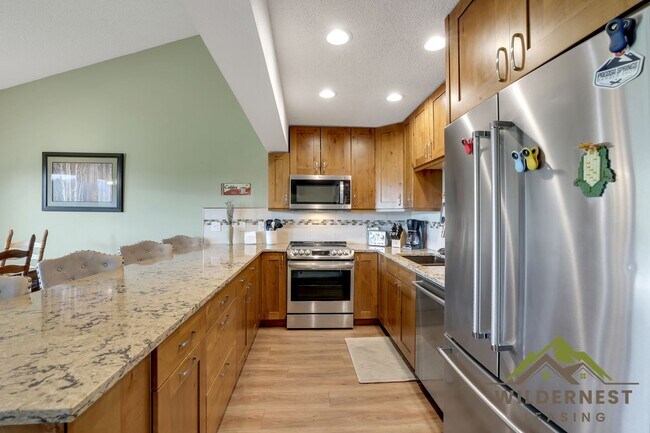 Building Photo - WINTER RENTAL 2 Bedroom/2 Bath, New Furnit...