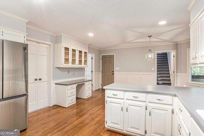 Building Photo - 5562 Bostwick Ct