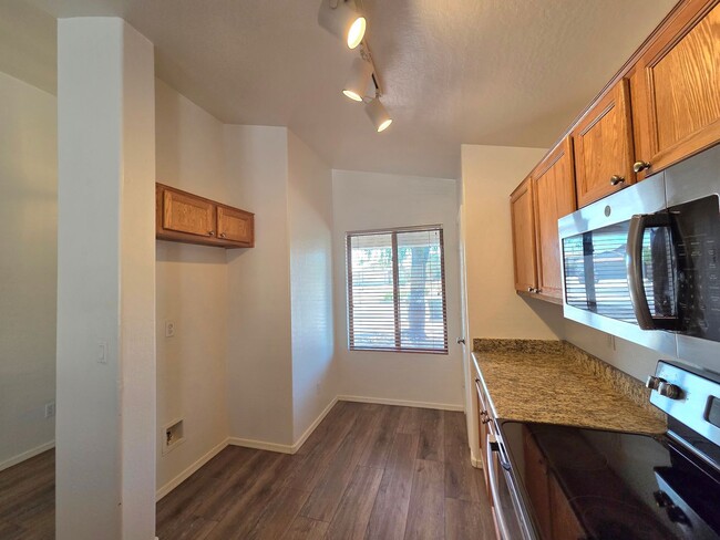 Building Photo - Goodyear 3 Bedroom / 2 Bath with RV Gate!